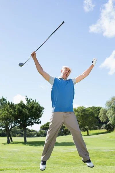 Animado golfista pulando para cima — Fotografia de Stock