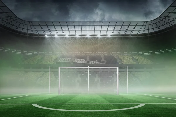 Fotbollsplan i stora stadion — Stockfoto