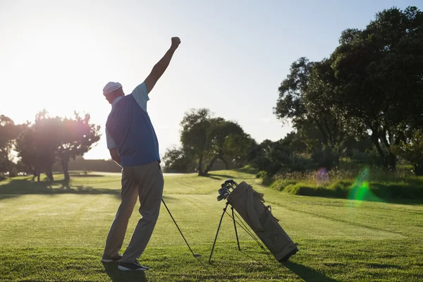 Golfista feliz com seu tiro — Fotografia de Stock