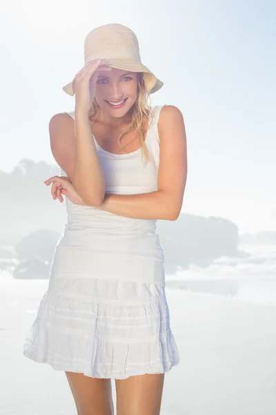 Blonde posing at beach — Stock Photo, Image