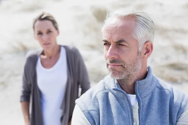 Couple not talking after argument on the beach — Stock Photo, Image