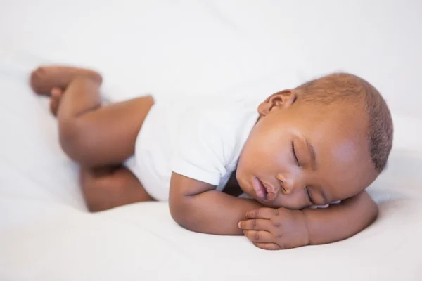 Baby boy sleeping peacefully on couch — Stock Photo, Image