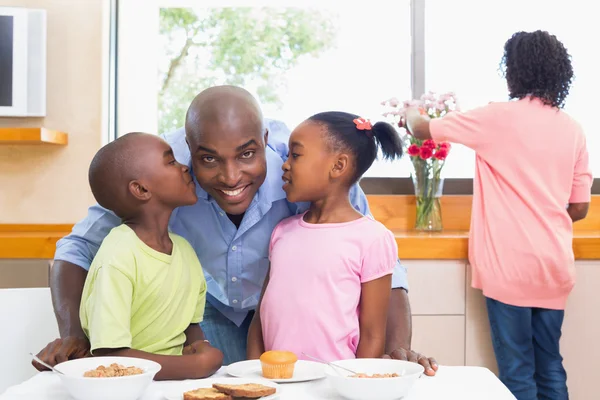 Happy family having breakfast together in the morning — Stock Photo, Image