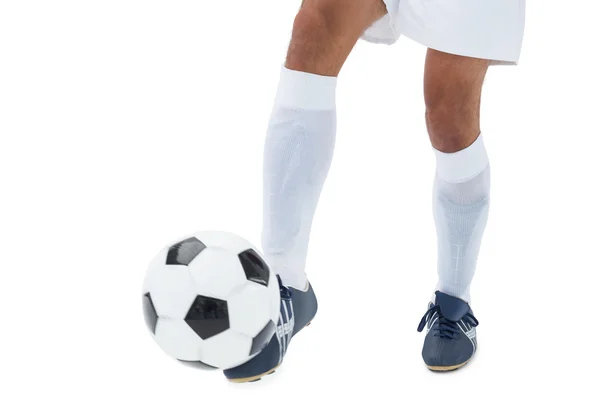 Football player kicking the ball — Stock Photo, Image