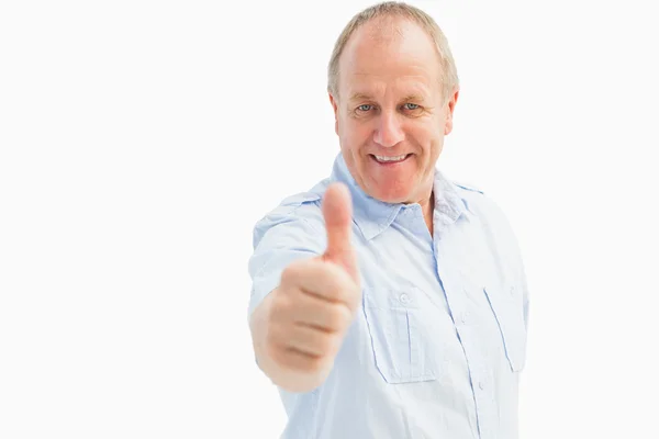 Gelukkig volwassen man weergegeven: thumbs up camera — Stockfoto