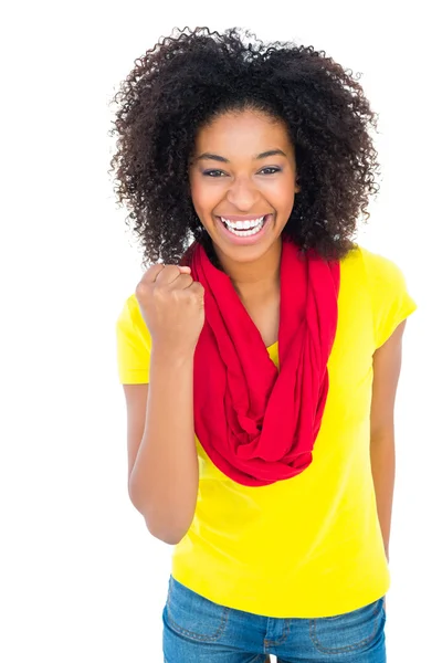 Jolie fille en tshirt jaune et pantalon chaud en denim — Photo