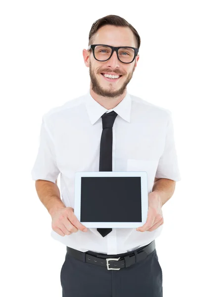 Geeky Geschäftsmann zeigt seinen Tablet-PC — Stockfoto