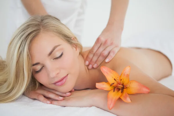 Pretty blonde enjoying a massage — Stock Photo, Image