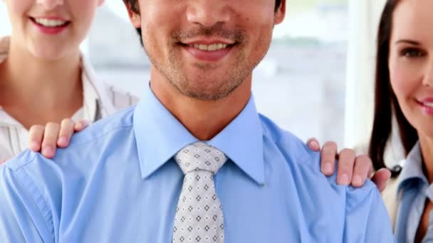 Businessman wearing smart glasses — Stock Video