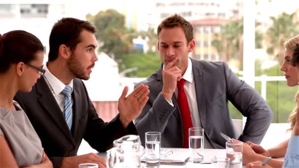 Obchodní tým vážné setkání — Stock video