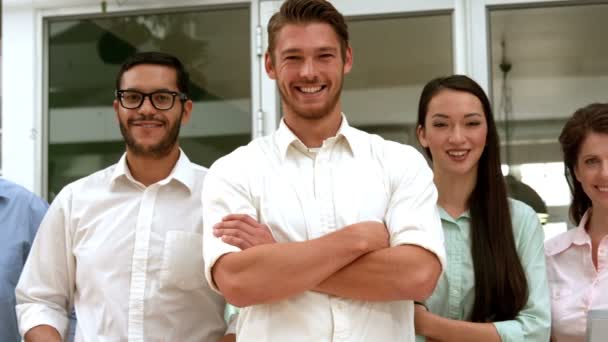 Equipo de negocios con los brazos cruzados — Vídeos de Stock