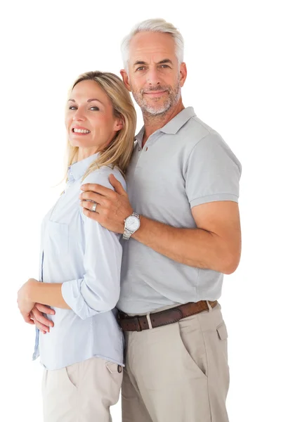 Casal feliz sorrindo para a câmera — Fotografia de Stock