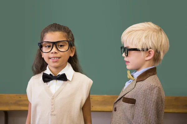 Leerlingen verkleed als leraren in klas — Stockfoto
