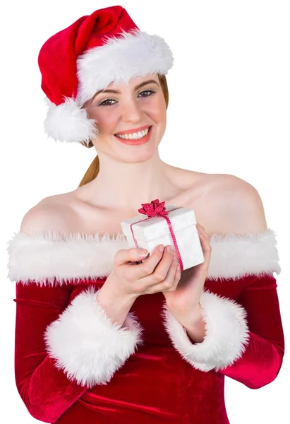 漂亮的女孩，拿着礼物盒的圣诞老人服装 — 图库照片