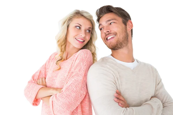 Atractiva pareja sonriendo con los brazos cruzados — Foto de Stock