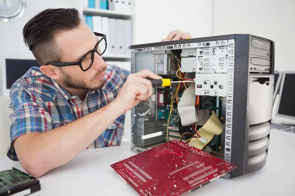 Computeringenieur arbeitet — Stockfoto