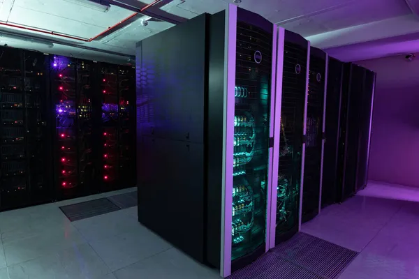 Data Center Com Várias Linhas Racks Servidores Totalmente Operacionais Conceito — Fotografia de Stock