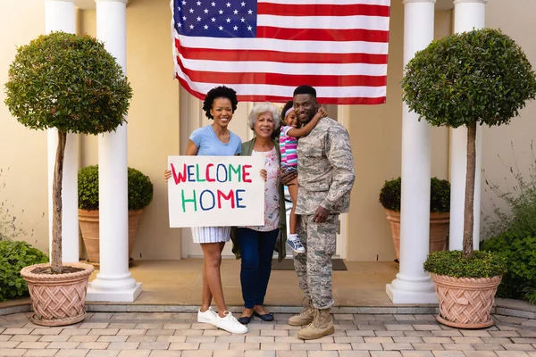 Full Length Portrait Smiling African American Family Soldier Celebrating Return — Stock Photo, Image