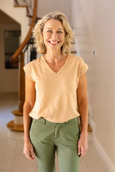Portrait Caucasian Senior Woman Smiling While Standing Living Room Home — Stock Photo, Image