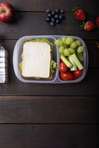 Überblick Über Gesunde Lebensmittel Lunchbox Auf Holztisch Kopierraum Unverändertes Ernährungs — Stockfoto