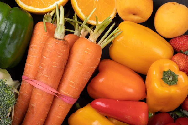 様々な新鮮な有機健康的な果物や野菜のフルフレームショット コピースペース 変化のない食べ物有機的で健康的な食事のコンセプト — ストック写真