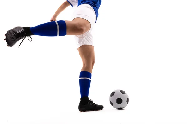 Låg Del Kvinnliga Fotbollsspelare Sparkar Fotboll Mot Vit Bakgrund Oförändrad — Stockfoto