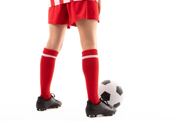 Sección Baja Joven Futbolista Caucásica Jugando Fútbol Contra Fondo Blanco —  Fotos de Stock