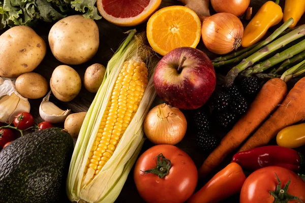 Plan Plein Cadre Maïs Avec Divers Fruits Légumes Sur Table — Photo