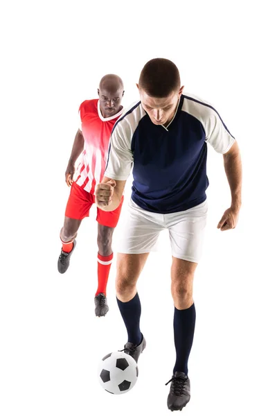 Longitud Completa Jóvenes Competidores Multirraciales Masculinos Jugando Fútbol Contra Fondo —  Fotos de Stock