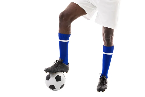 Sección Baja Afroamericano Jugador Masculino Pisando Pelota Fútbol Sobre Fondo — Foto de Stock