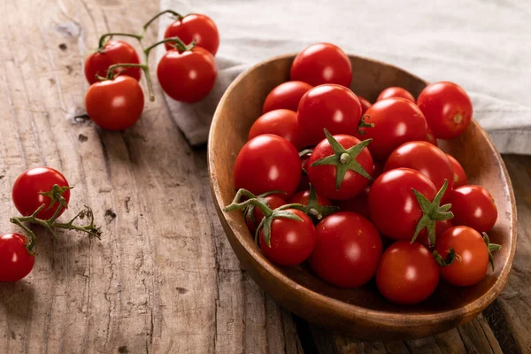 High Angle View Fresh Red Cherry Tomatoes Bowl Wooden Table — Stock Photo, Image