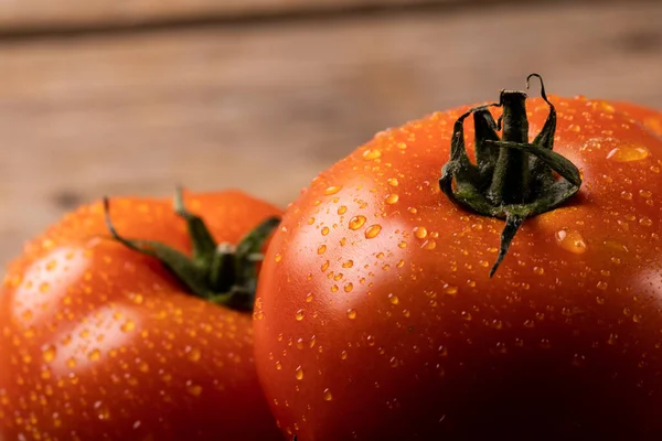 Close Gotas Água Tomates Vermelhos Frescos Alimentos Orgânicos Inalterados Conceito — Fotografia de Stock