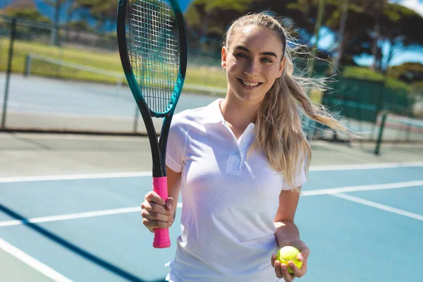 Portrait Smiling Young Caucasian Female Tennis Player Standing Ball Racket — Fotografia de Stock