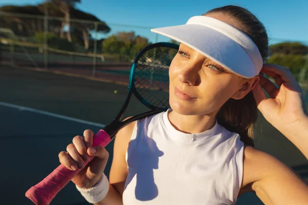 Beautiful Young Female Caucasian Tennis Player Wearing Visor Cap Holding —  Fotos de Stock