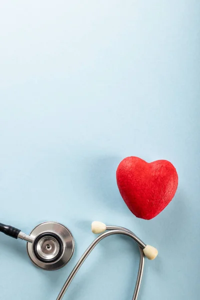 Directly Shot Red Heart Shape Stethoscope Blue Background Copy Space — Stock Photo, Image