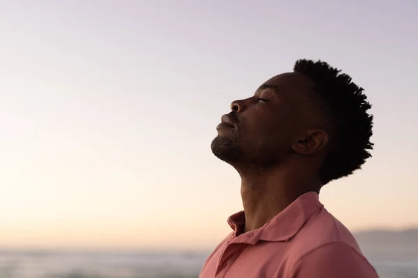 Side View African American Young Man Eyes Closed Beach Clear — Stockfoto