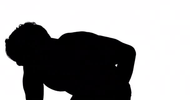 Gespierde Silhouet Van Man Dumbbels Opheffen Witte Achtergrond — Stockvideo