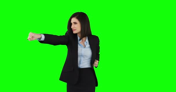 Businesswoman Fighting Stance Green Background — Stock Video