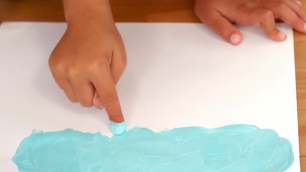 Yaprak Kağıt Yavaş Çocuklar Parmak Boyama — Stok video