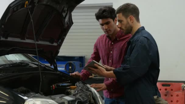 Mecánica Revisión Motor Garaje — Vídeos de Stock