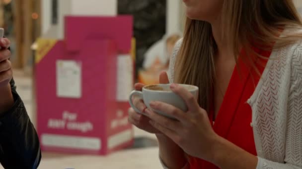 Happy Vrienden Hebben Koffie Samen Hoge Kwaliteit Formaat — Stockvideo
