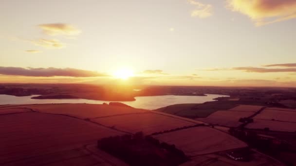 Güneş Ayarı Yüksek Kaliteli Biçimde Dron Görüntüleri — Stok video