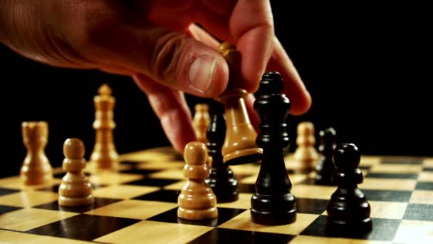 Jucătorul Șah Face Mișcare Mișcare Lentă — Videoclip de stoc