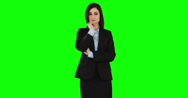 Непохитна Бізнес Леді Вказує Екран Зеленому Фоні — стокове відео