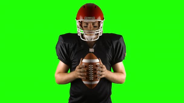 美式足球球员在绿色屏幕上超高清格式 — 图库视频影像