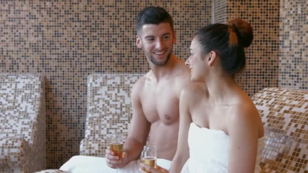 Couple Relaxant Suite Thermique Format Ultra — Video