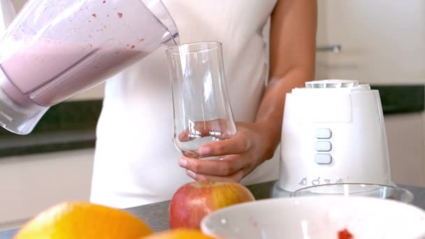 Woman Pouring Smoothie Glass Kitchen Slow Motion — Stock Video