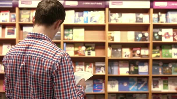 Student Leesboek Library Hoge Kwaliteit Indeling — Stockvideo