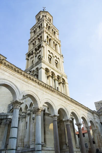 Diocleciano palácio ruínas e torre sineira da catedral, Split, Croácia — Fotografia de Stock