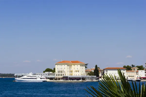 View of Porec from the island of St. Nicholas (Sveti Nikola) — Stock Photo, Image